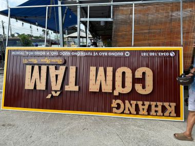 Bảng hiệu kinh doanh Cơm Tấm
