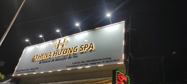 Thi Công Bảng Hiệu Spa Đẹp, Sang Trọng Và Nổi Bật Về Đêm