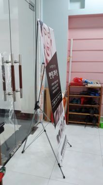 XƯỞNG STANDEEE DĨ AN